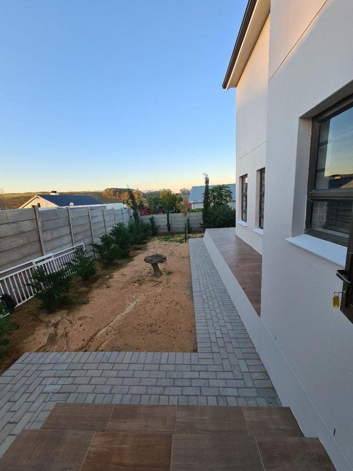 4 Bedroom Property for Sale in Tafelzicht Western Cape